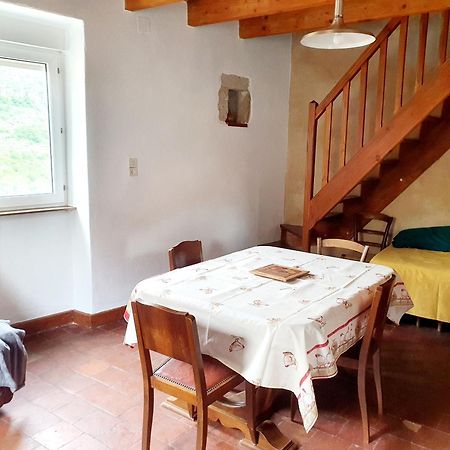 Gites 4 A 5 Personnes Saint-Rome-de-Tarn Extérieur photo